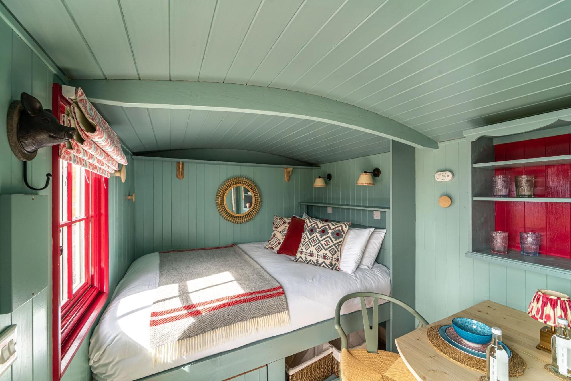 Barlwyd Glamping Hotel Блайнай-Фестиньог Екстериор снимка